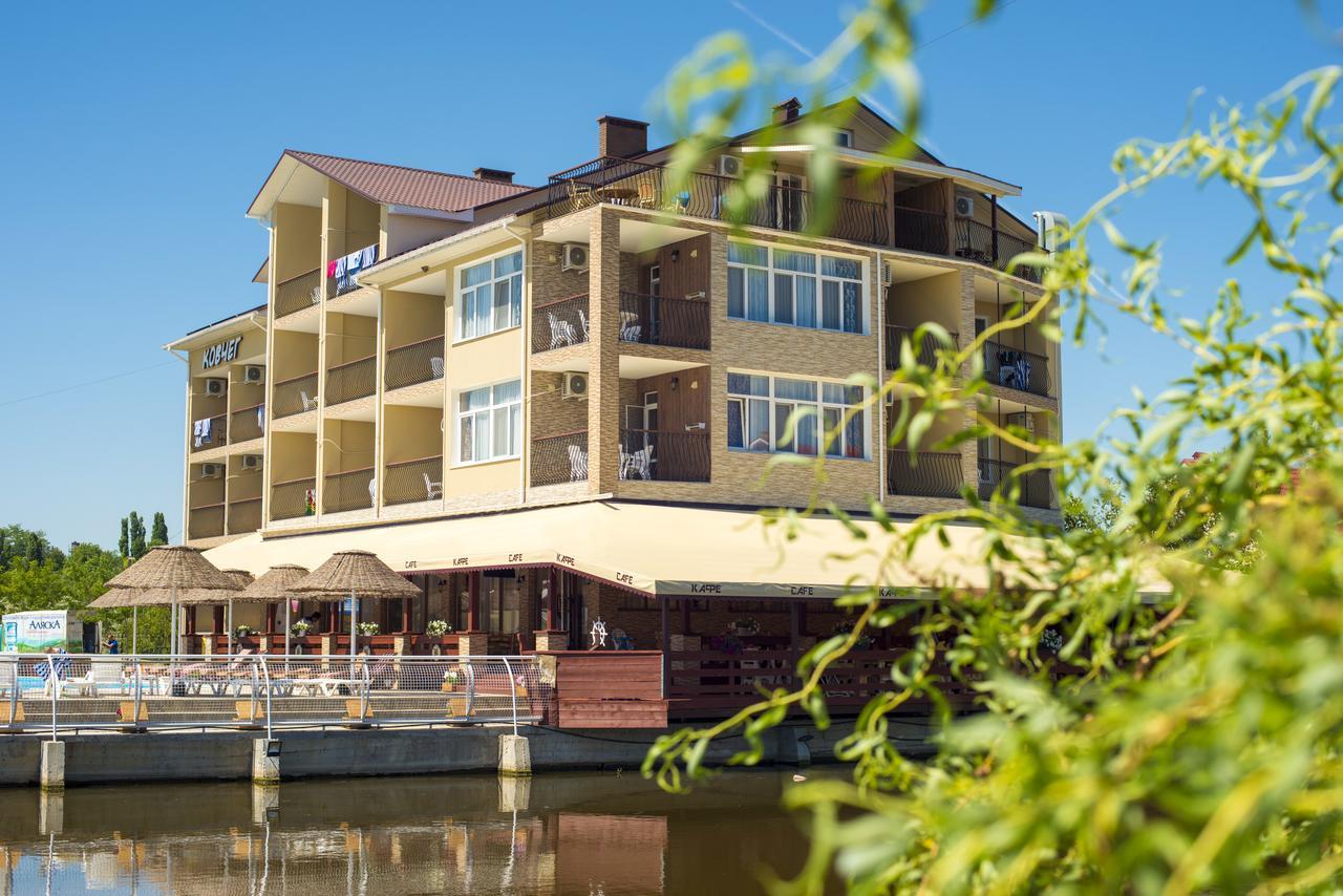 Kovcheg Hotel Zatoka Luaran gambar
