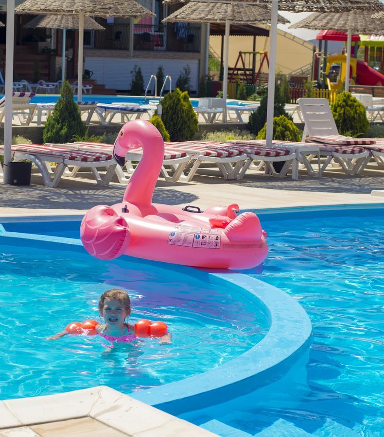 Kovcheg Hotel Zatoka Luaran gambar