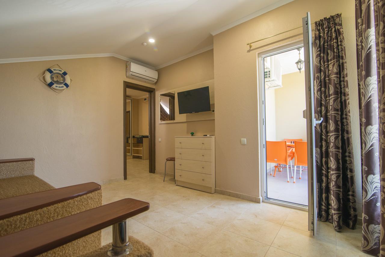 Kovcheg Hotel Zatoka Luaran gambar